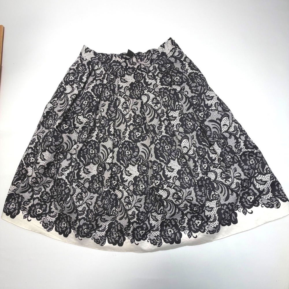 White House Black Market Black Lace Overlay Midi Skirt Size 8ā WHBM A-Line